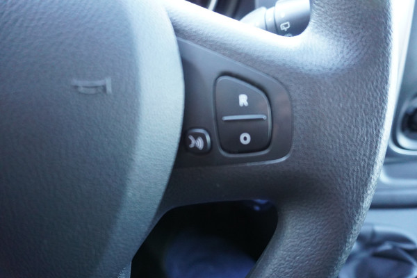 Renault Trafic Passenger 2.0 dCi 120PK Grand Life 9 Persoons nr. V036 | Airco | Cruise | Navi