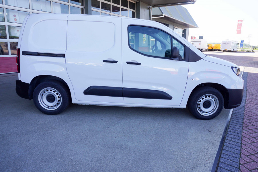Toyota PROACE CITY 1.5 D-4D 100PK nr. V047 | Airco | Cruise | Trekhaak | DAB | Betimmering