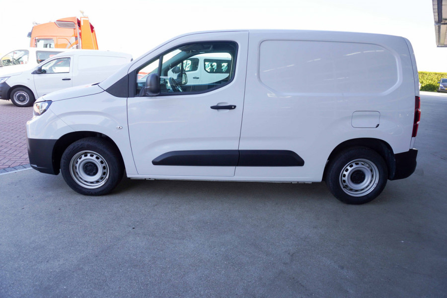 Toyota PROACE CITY 1.5 D-4D 100PK nr. V047 | Airco | Cruise | Trekhaak | DAB | Betimmering