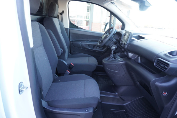 Toyota PROACE CITY 1.5 D-4D 100PK nr. V047 | Airco | Cruise | Trekhaak | DAB | Betimmering