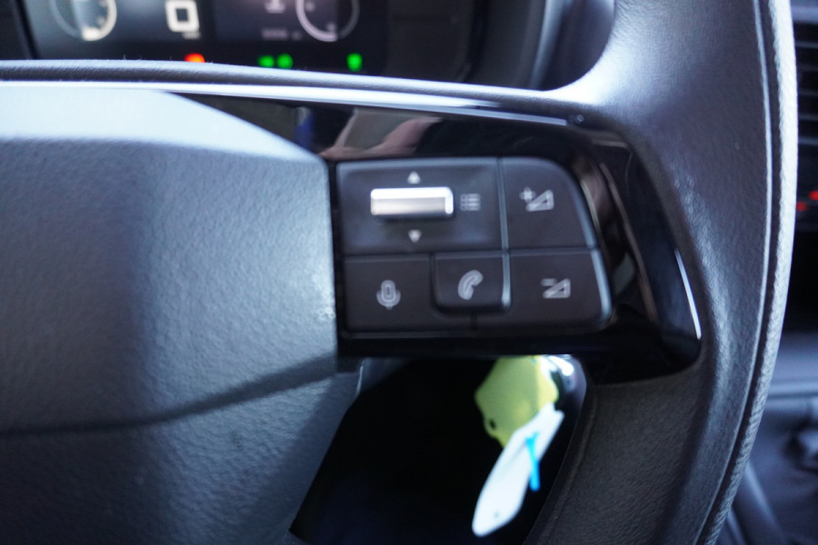 Toyota PROACE CITY 1.5 D-4D 100PK nr. V047 | Airco | Cruise | Trekhaak | DAB | Betimmering