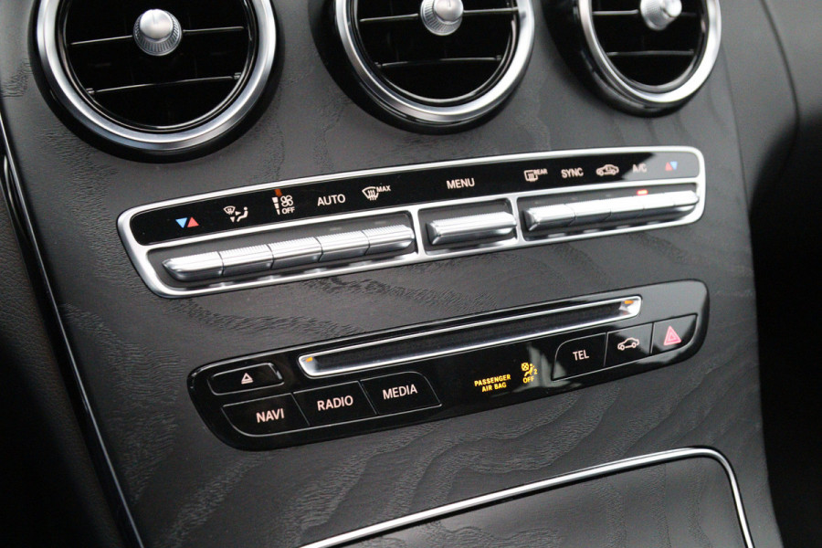 Mercedes-Benz C-Klasse 180 AMG-Line Sport Edition, Schuif-Kanteldak, Trekhaak, 360 Camera