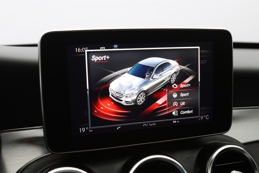 Mercedes-Benz C-Klasse 180 AMG-Line Sport Edition, Schuif-Kanteldak, Trekhaak, 360 Camera