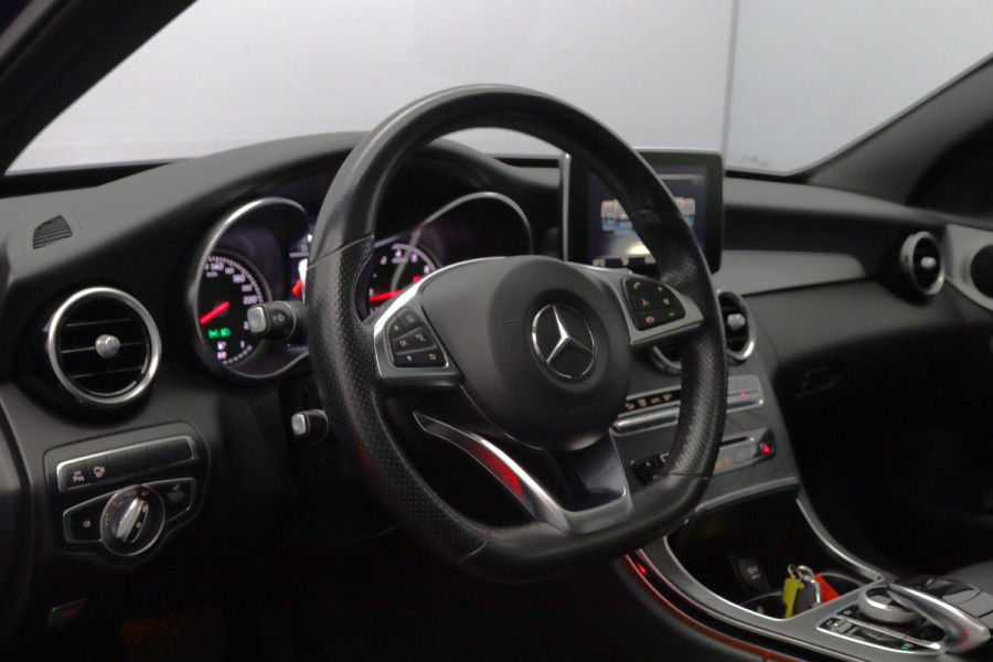 Mercedes-Benz C-Klasse 180 AMG-Line Sport Edition, Schuif-Kanteldak, Trekhaak, 360 Camera