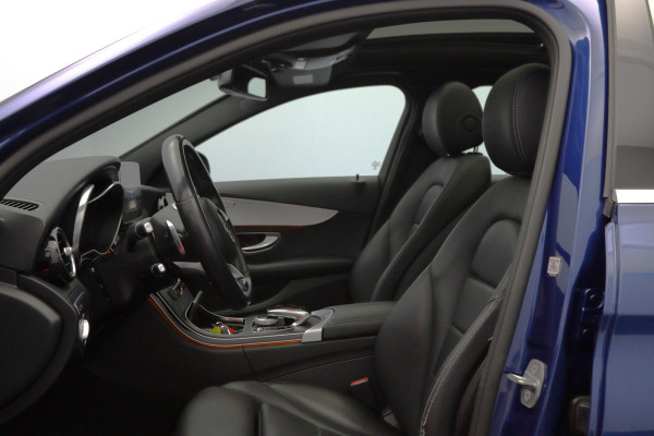 Mercedes-Benz C-Klasse 180 AMG-Line Sport Edition, Schuif-Kanteldak, Trekhaak, 360 Camera
