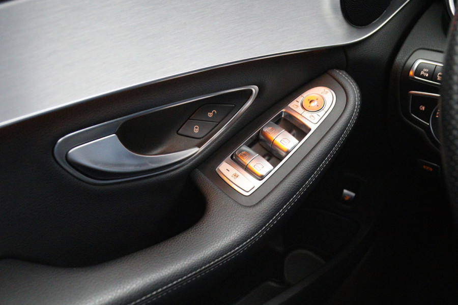 Mercedes-Benz C-Klasse 180 AMG-Line Sport Edition, Schuif-Kanteldak, Trekhaak, 360 Camera