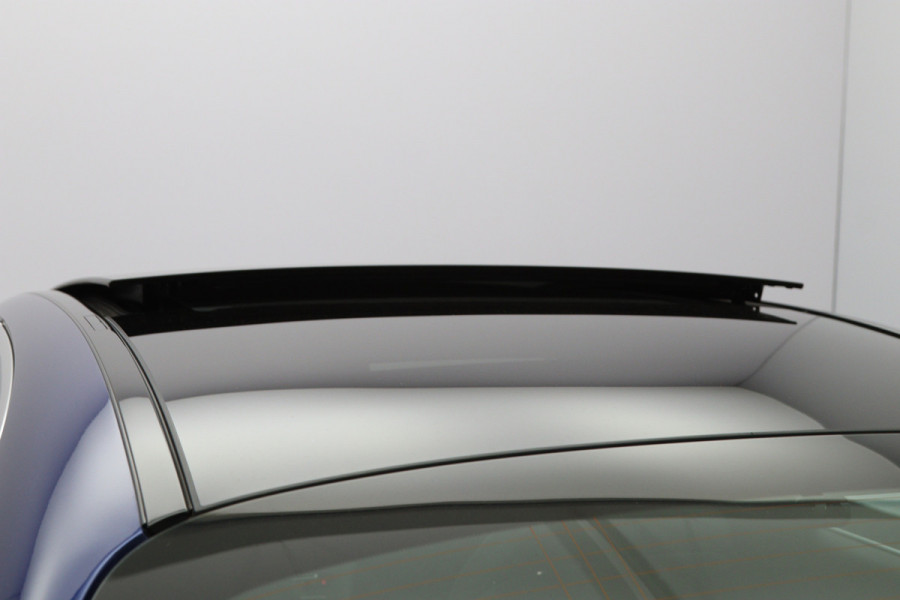 Mercedes-Benz C-Klasse 180 AMG-Line Sport Edition, Schuif-Kanteldak, Trekhaak, 360 Camera