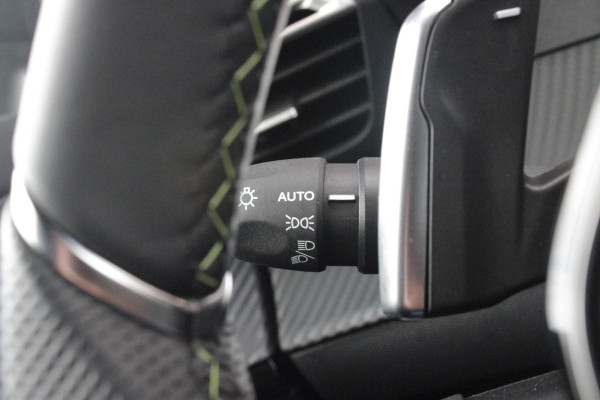 Peugeot 2008 1.2 Hybrid 145 GT PACK | ELEKTRISCH BEDIENBARE BESTUURDERSSTOEL | NAVIGATIE | FULL LED KOPLAMPEN | DRAADLOZE APPLE CARPLAY/ANDROID AUTO | ADAPTIVE CRUISE CONTROL | CAMERA VOOR + ACHTER | CLIMATE CONTROL | LICHTMETALEN VELGEN 17" | KEYLESS ENTRY/START | DAB+ RADIO | ALCANTARA/LEDEREN BEKLEDING  | DODEHOEK DETECTIE | PARKEERSENSOREN VOOR + ACHTER | STOEL VERWARMING | DRAADLOZE TELEFOONLADER |