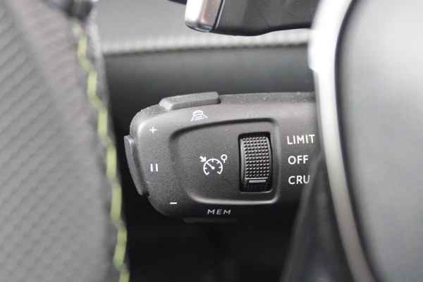 Peugeot 2008 1.2 Hybrid 145 GT PACK | ELEKTRISCH BEDIENBARE BESTUURDERSSTOEL | NAVIGATIE | FULL LED KOPLAMPEN | DRAADLOZE APPLE CARPLAY/ANDROID AUTO | ADAPTIVE CRUISE CONTROL | CAMERA VOOR + ACHTER | CLIMATE CONTROL | LICHTMETALEN VELGEN 17" | KEYLESS ENTRY/START | DAB+ RADIO | ALCANTARA/LEDEREN BEKLEDING  | DODEHOEK DETECTIE | PARKEERSENSOREN VOOR + ACHTER | STOEL VERWARMING | DRAADLOZE TELEFOONLADER |