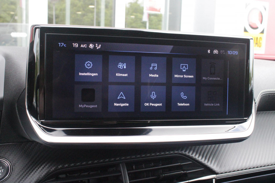Peugeot 2008 1.2 Hybrid 145 GT PACK | ELEKTRISCH BEDIENBARE BESTUURDERSSTOEL | NAVIGATIE | FULL LED KOPLAMPEN | DRAADLOZE APPLE CARPLAY/ANDROID AUTO | ADAPTIVE CRUISE CONTROL | CAMERA VOOR + ACHTER | CLIMATE CONTROL | LICHTMETALEN VELGEN 17" | KEYLESS ENTRY/START | DAB+ RADIO | ALCANTARA/LEDEREN BEKLEDING  | DODEHOEK DETECTIE | PARKEERSENSOREN VOOR + ACHTER | STOEL VERWARMING | DRAADLOZE TELEFOONLADER |