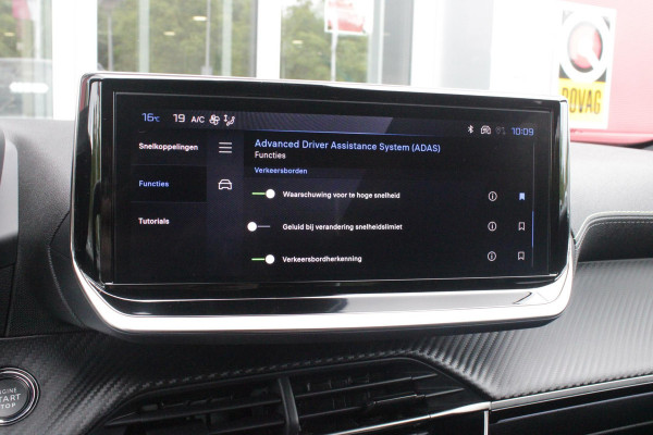 Peugeot 2008 1.2 Hybrid 145 GT PACK | ELEKTRISCH BEDIENBARE BESTUURDERSSTOEL | NAVIGATIE | FULL LED KOPLAMPEN | DRAADLOZE APPLE CARPLAY/ANDROID AUTO | ADAPTIVE CRUISE CONTROL | CAMERA VOOR + ACHTER | CLIMATE CONTROL | LICHTMETALEN VELGEN 17" | KEYLESS ENTRY/START | DAB+ RADIO | ALCANTARA/LEDEREN BEKLEDING  | DODEHOEK DETECTIE | PARKEERSENSOREN VOOR + ACHTER | STOEL VERWARMING | DRAADLOZE TELEFOONLADER |