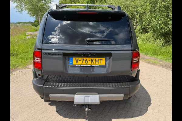 Toyota Land Cruiser 250 2.8 D-4D Blind Van Navigator