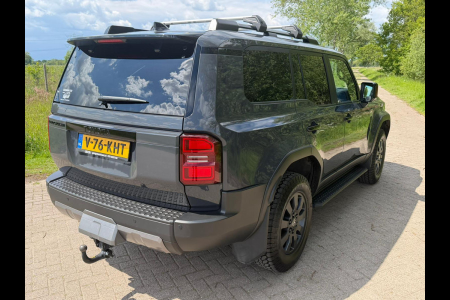 Toyota Land Cruiser 250 2.8 D-4D Blind Van Navigator