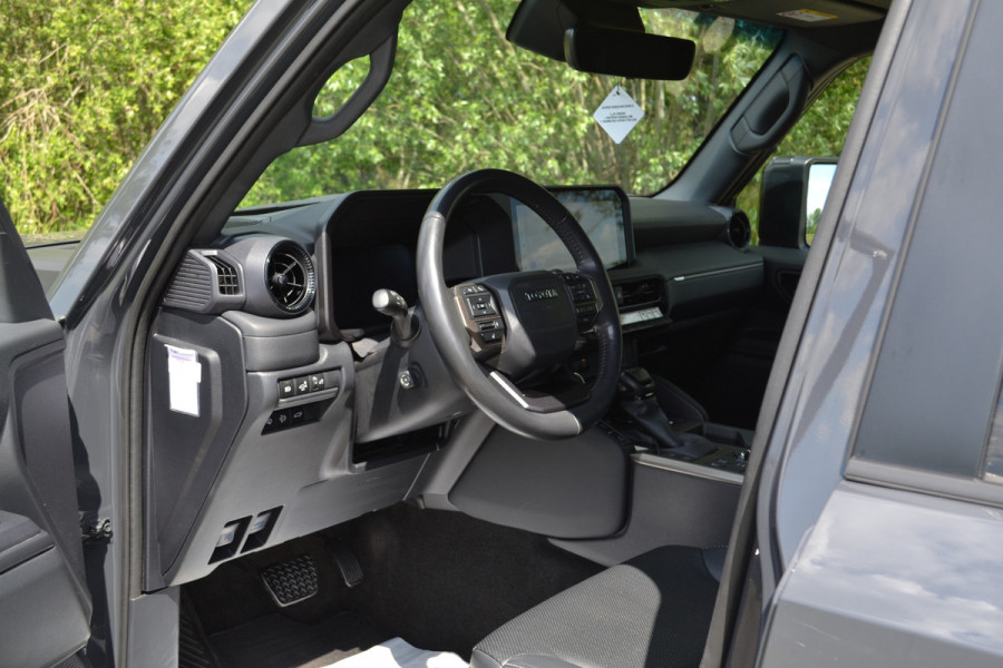 Toyota Land Cruiser 250 2.8 D-4D Blind Van Navigator