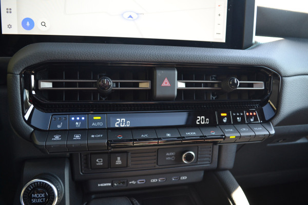 Toyota Land Cruiser 250 2.8 D-4D Blind Van Navigator