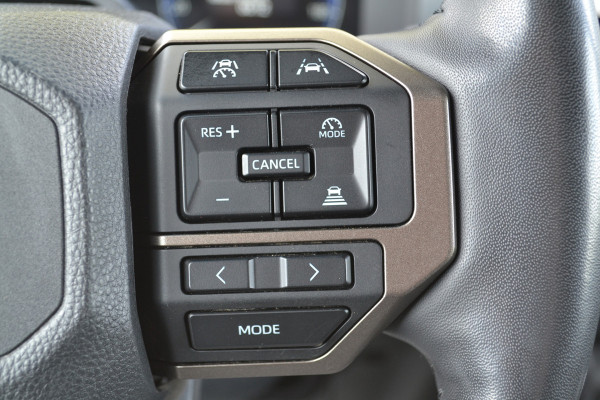 Toyota Land Cruiser 250 2.8 D-4D Blind Van Navigator