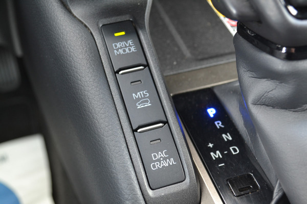 Toyota Land Cruiser 250 2.8 D-4D Blind Van Navigator