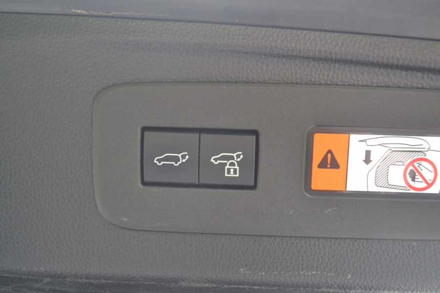 Toyota Land Cruiser 250 2.8 D-4D Blind Van Navigator
