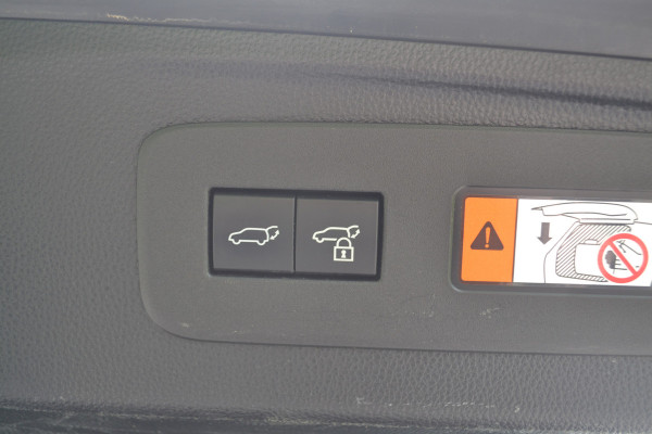 Toyota Land Cruiser 250 2.8 D-4D Blind Van Navigator