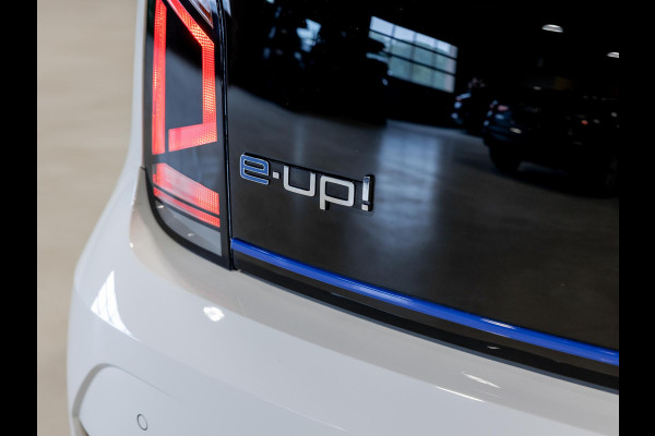 Volkswagen e-Up! e-up! / 83pk / SOH 92% / Achteruitrij camera / Cruise control / Parkeer sensoren /