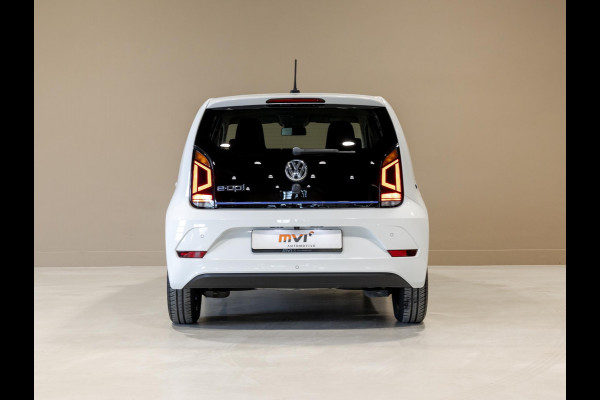 Volkswagen e-Up! e-up! / 83pk / SOH 92% / Achteruitrij camera / Cruise control / Parkeer sensoren /