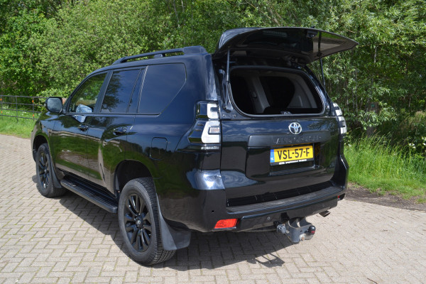 Toyota Land Cruiser 150 2.8 D-4D-F Professional Window Van