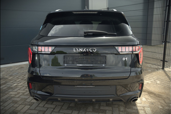 Lynk & Co 01 1.5 | Panoramadak | Stoelverwarming | Keyless | Apple Carplay | Adaptive Cruise Control | Infinity | Navigatie | Camera | Parkeersensoren | SOH 95,36%