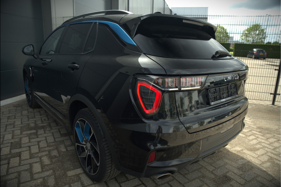 Lynk & Co 01 1.5 | Panoramadak | Stoelverwarming | Keyless | Apple Carplay | Adaptive Cruise Control | Infinity | Navigatie | Camera | Parkeersensoren | SOH 95,36%