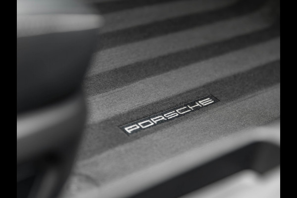 Porsche 911 3.0 Carrera 4S - Schuifdak - Stoelventilatie - ACC - 18-Weg Stoelen - Sport Chrono