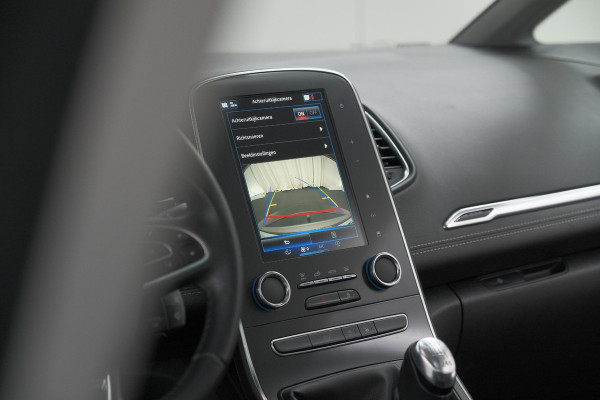 Renault Scénic TCe 130 Intens | Trekhaak | Panoramadak | Camera | Apple Carplay | Dodehoekdetectie
