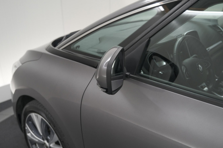 Renault Scénic TCe 130 Intens | Trekhaak | Panoramadak | Camera | Apple Carplay | Dodehoekdetectie