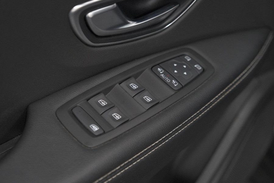 Renault Scénic TCe 130 Intens | Trekhaak | Panoramadak | Camera | Apple Carplay | Dodehoekdetectie
