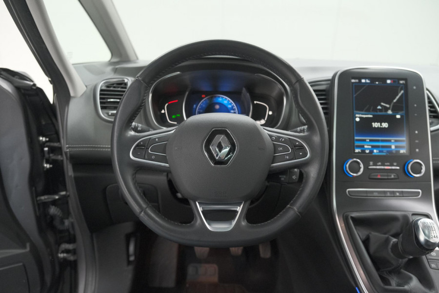 Renault Scénic TCe 130 Intens | Trekhaak | Panoramadak | Camera | Apple Carplay | Dodehoekdetectie