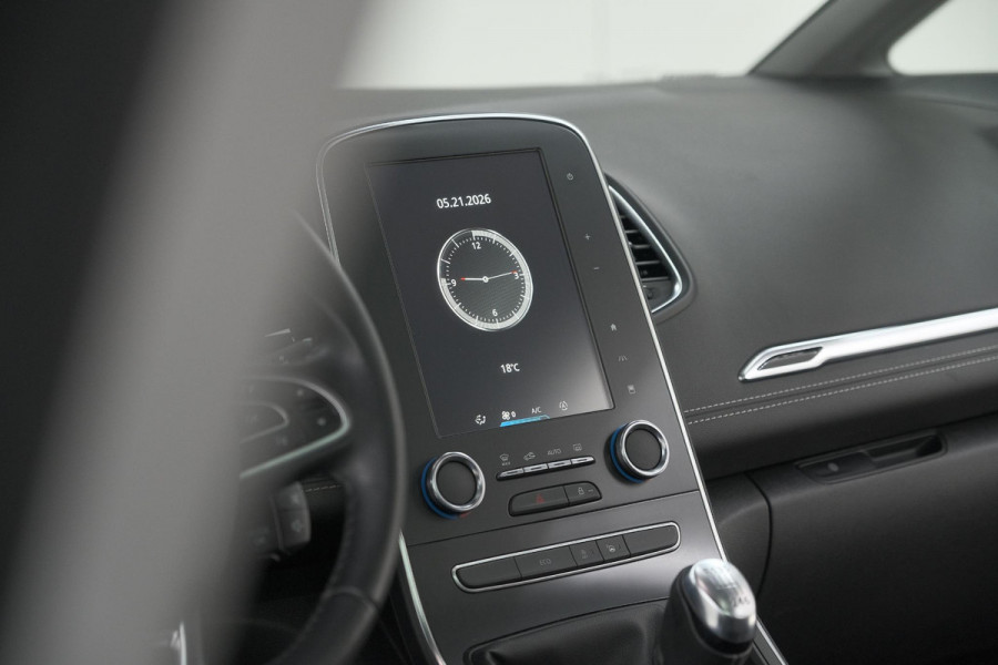 Renault Scénic TCe 130 Intens | Trekhaak | Panoramadak | Camera | Apple Carplay | Dodehoekdetectie
