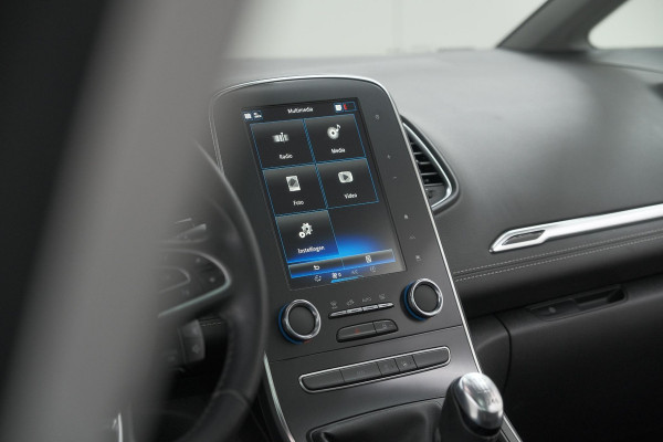 Renault Scénic TCe 130 Intens | Trekhaak | Panoramadak | Camera | Apple Carplay | Dodehoekdetectie