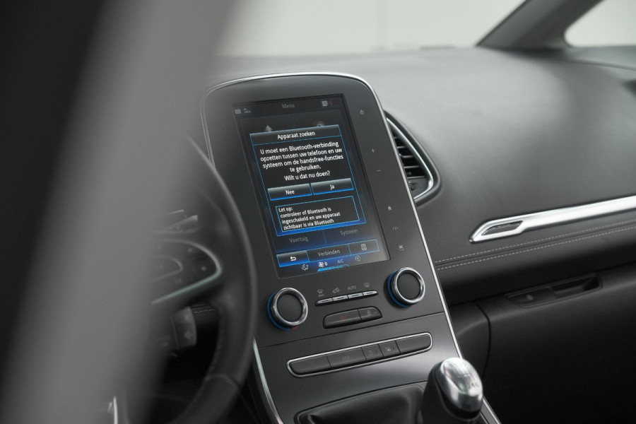 Renault Scénic TCe 130 Intens | Trekhaak | Panoramadak | Camera | Apple Carplay | Dodehoekdetectie