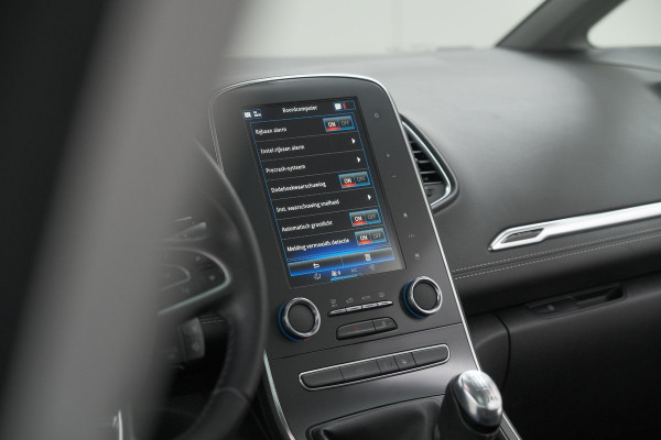 Renault Scénic TCe 130 Intens | Trekhaak | Panoramadak | Camera | Apple Carplay | Dodehoekdetectie