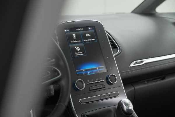 Renault Scénic TCe 130 Intens | Trekhaak | Panoramadak | Camera | Apple Carplay | Dodehoekdetectie