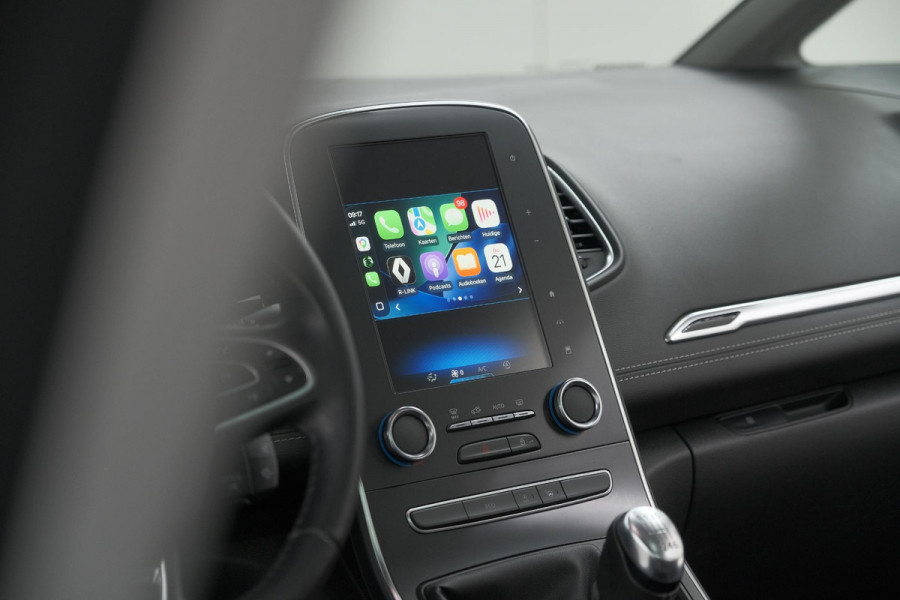 Renault Scénic TCe 130 Intens | Trekhaak | Panoramadak | Camera | Apple Carplay | Dodehoekdetectie