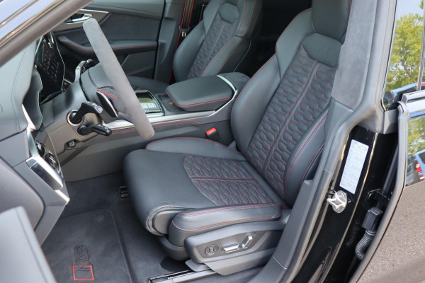 Audi RS Q8 4.0 TFSI quattro Dynamic+ B&O adv. dubbel glas trekhaak standkachel massage-stoelen schuifdak enz.