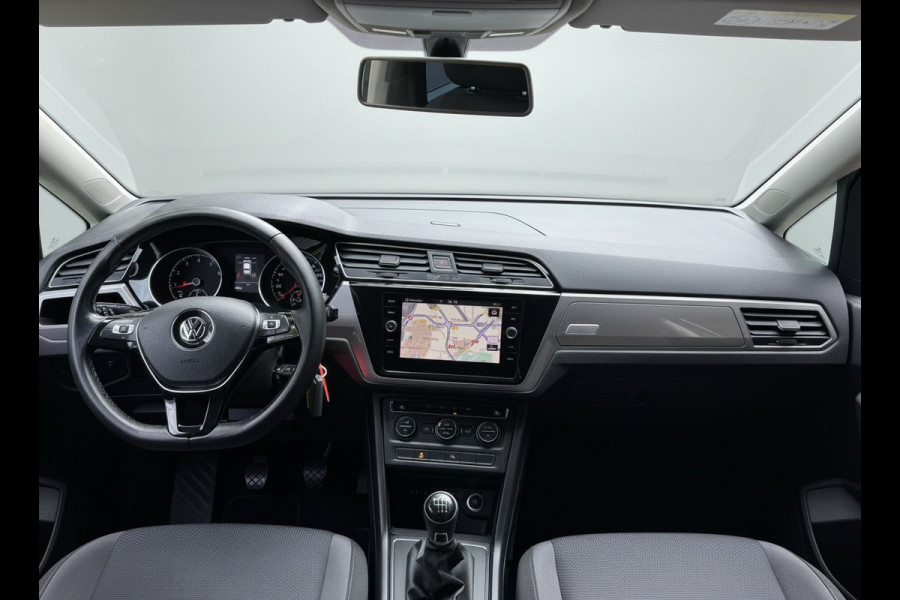 Volkswagen Touran TSI COMFORTLINE 7PERS. TREKHAAK/PDC/NAVI/7-PERSOONS