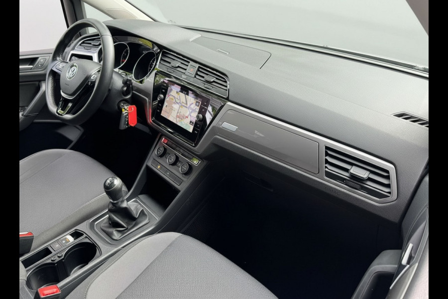 Volkswagen Touran TSI COMFORTLINE 7PERS. TREKHAAK/PDC/NAVI/7-PERSOONS