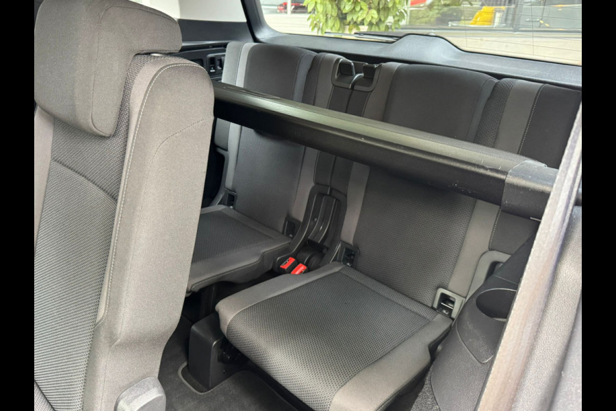 Volkswagen Touran TSI COMFORTLINE 7PERS. TREKHAAK/PDC/NAVI/7-PERSOONS