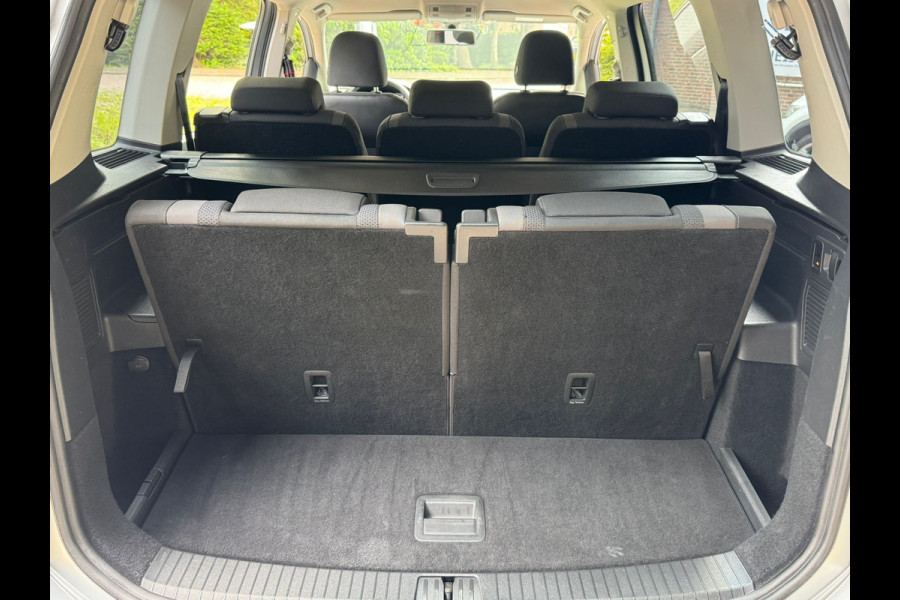 Volkswagen Touran TSI COMFORTLINE 7PERS. TREKHAAK/PDC/NAVI/7-PERSOONS