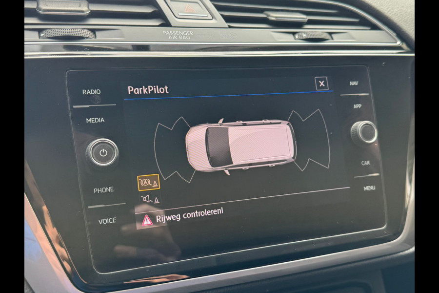 Volkswagen Touran TSI COMFORTLINE 7PERS. TREKHAAK/PDC/NAVI/7-PERSOONS