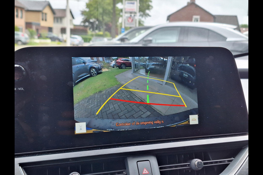 Lexus UX 250h F Sport Line | Head up display, Dodehoekherkenning, 18 inch, Stoel + Stuurverwarming, Keyless