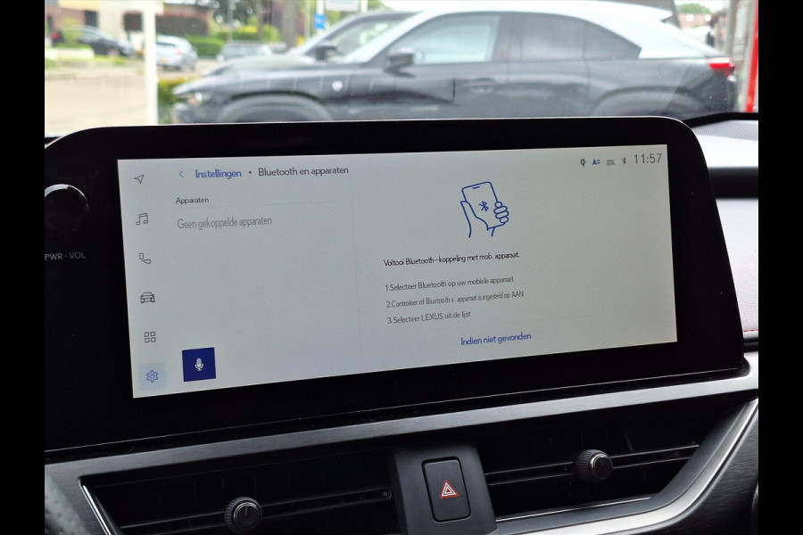 Lexus UX 250h F Sport Line | Head up display, Dodehoekherkenning, 18 inch, Stoel + Stuurverwarming, Keyless