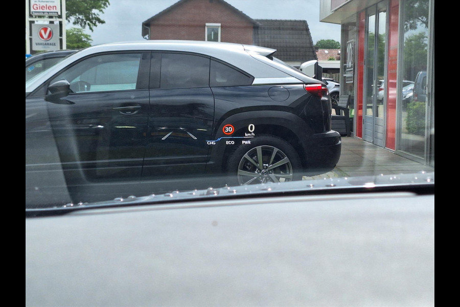 Lexus UX 250h F Sport Line | Head up display, Dodehoekherkenning, 18 inch, Stoel + Stuurverwarming, Keyless