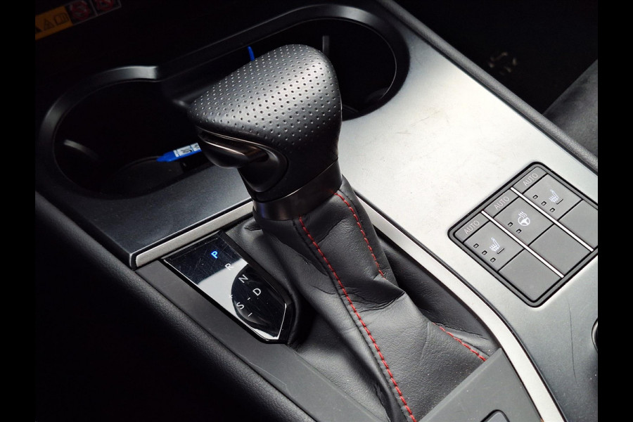 Lexus UX 250h F Sport Line | Head up display, Dodehoekherkenning, 18 inch, Stoel + Stuurverwarming, Keyless