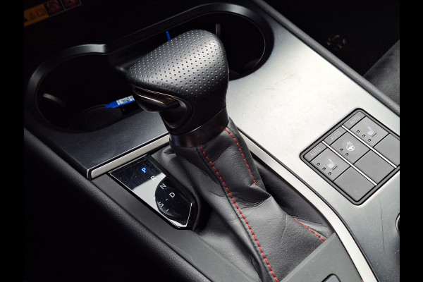 Lexus UX 250h F Sport Line | Head up display, Dodehoekherkenning, 18 inch, Stoel + Stuurverwarming, Keyless